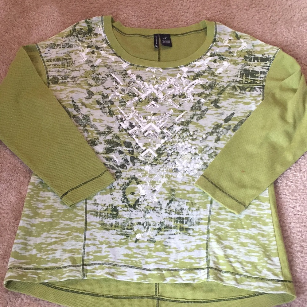 Green long sleeve top